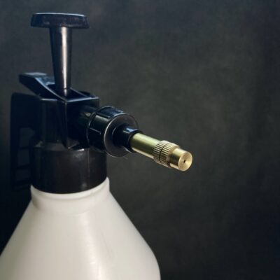 Plant Sprayer Hand Misting Bottle with Brass Tip 1.5 Liters